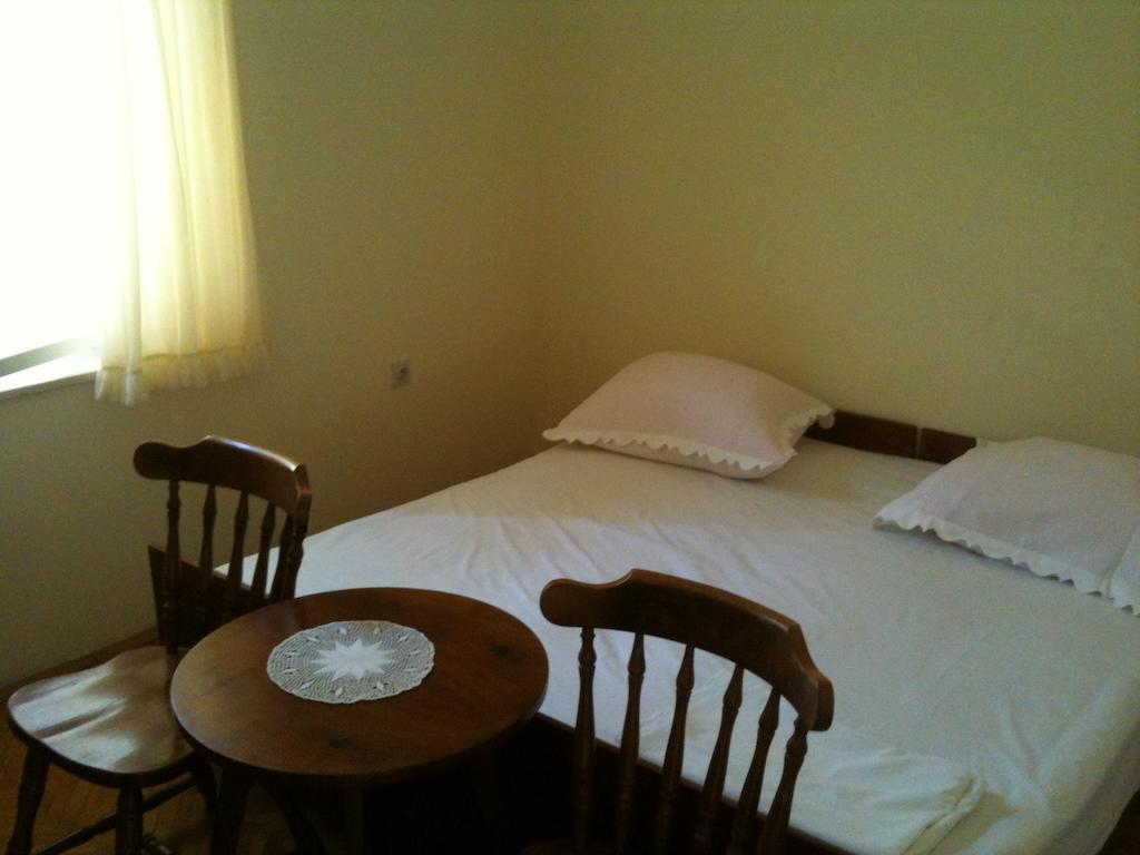 Hostel Guesthouse Mira Omiš Zimmer foto